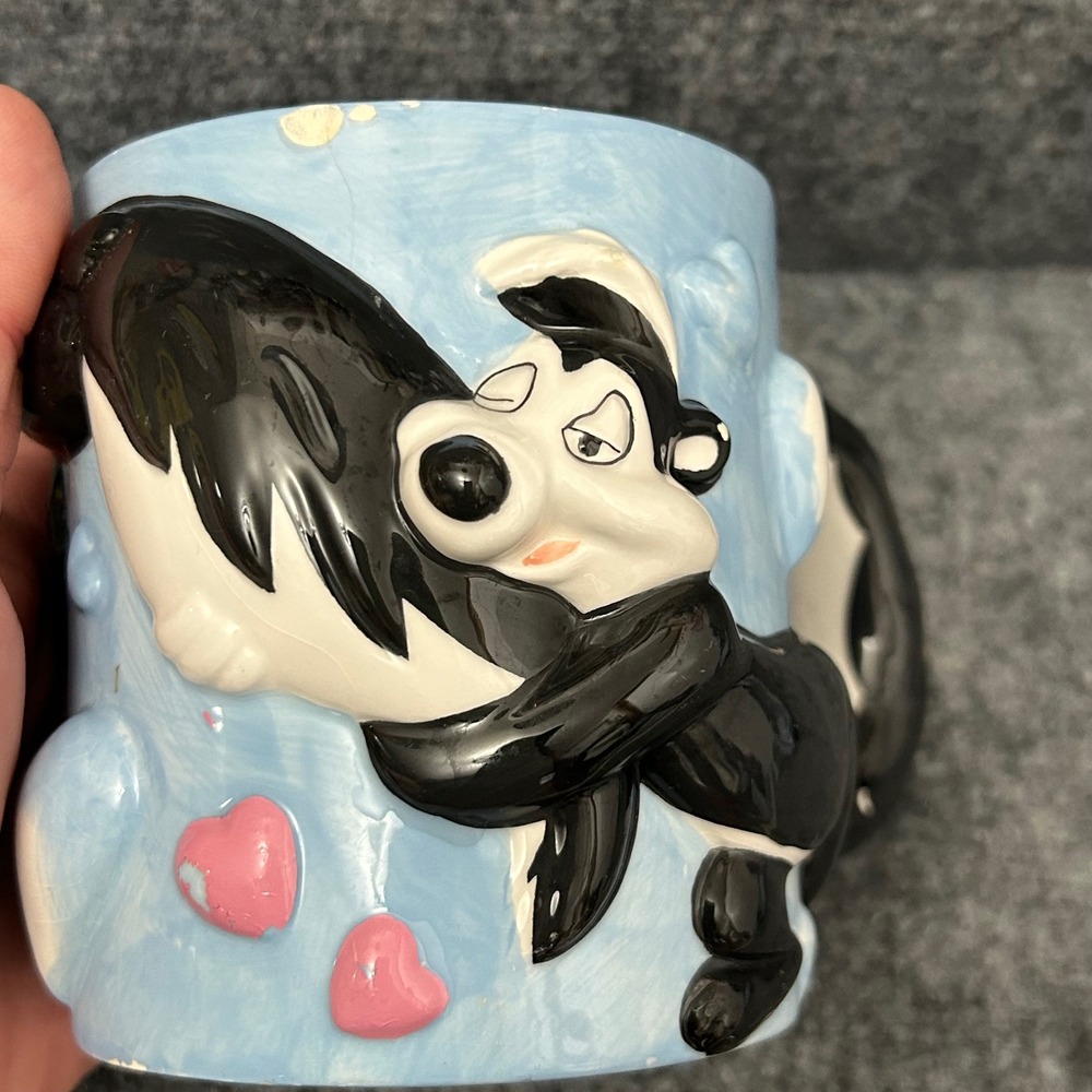Vintage 1995 Warner Bros Pepe Le Pew & Penelope Pussycat 3D Relief Coffee Mug - Picture 6 of 9